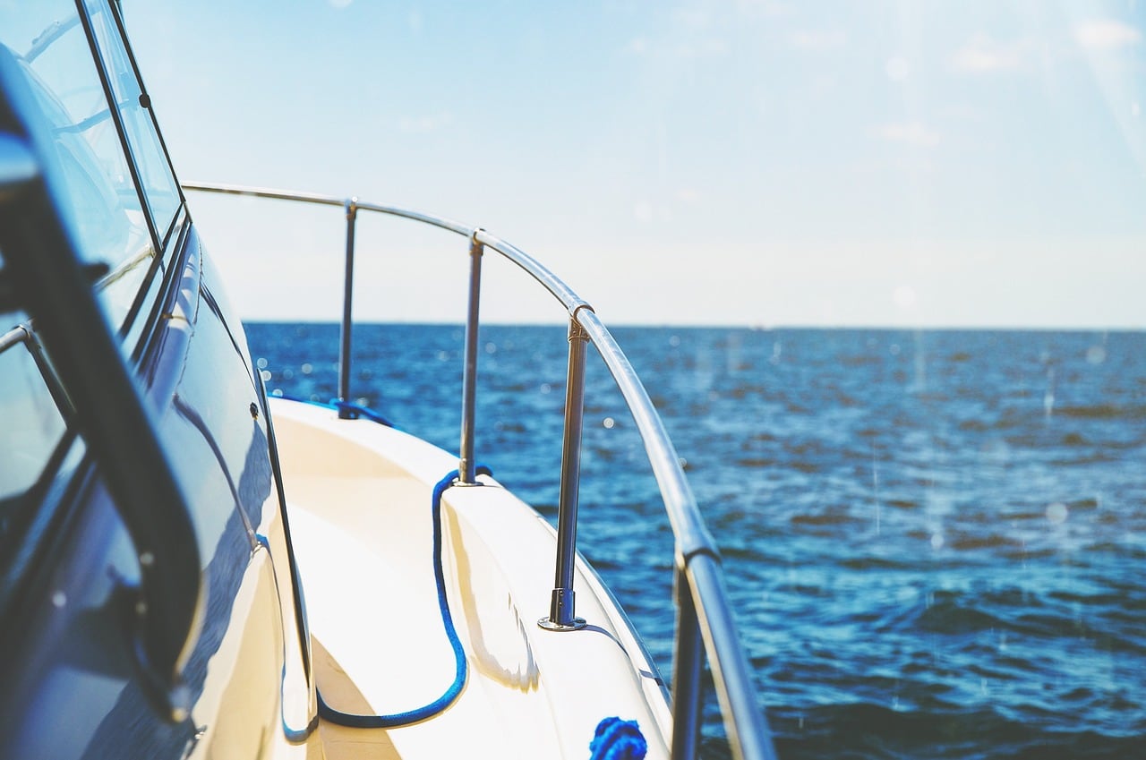 Official PJAZZA marketplace imagery showing a yacht live-tour context